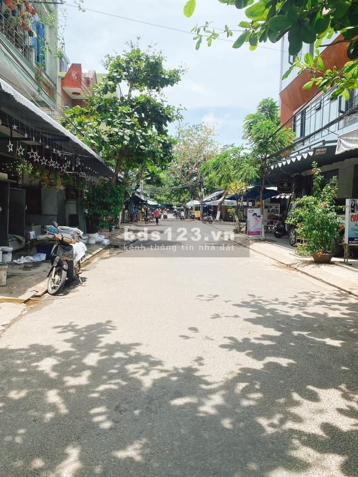 Vội việc bán 2 nền trung tâm giá rẻ