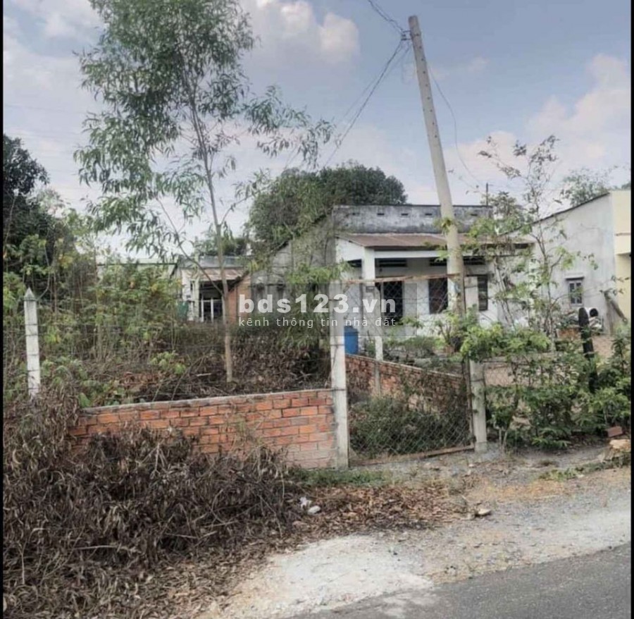 Vội việc bán 2 nền trung tâm giá rẻ