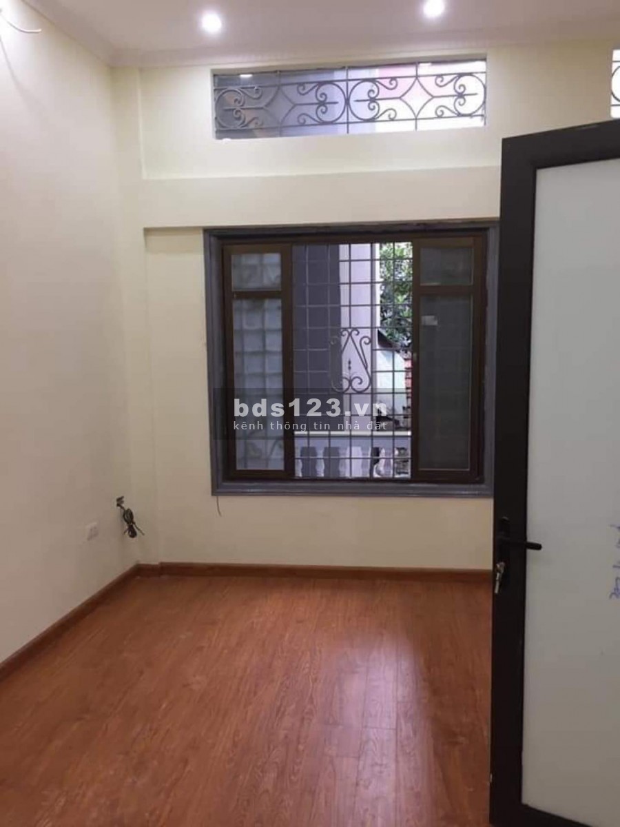 Chủ bán nhà Thuỵ Khuê, nhà mới đẹp, hiện đại, full tiện ích, view Tây Hồ, full tiện ích, mt 5m, dt 40m2, nhỉnh 3 tỷ