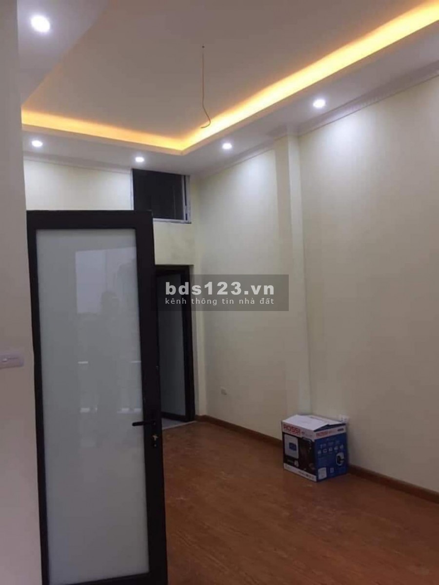 Chủ bán nhà Thuỵ Khuê, nhà mới đẹp, hiện đại, full tiện ích, view Tây Hồ, full tiện ích, mt 5m, dt 40m2, nhỉnh 3 tỷ