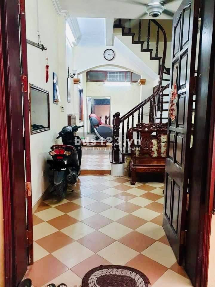 Cần Bán Nhà 4 Tầng Bùi Xương Trạch, 36m2; 4,3 tỷ