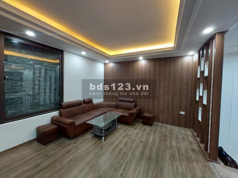 Nhà 5 tầng mới đẹp, gần Royal City, lô góc, 2 thoáng vĩnh viễn, ngõ ba gác