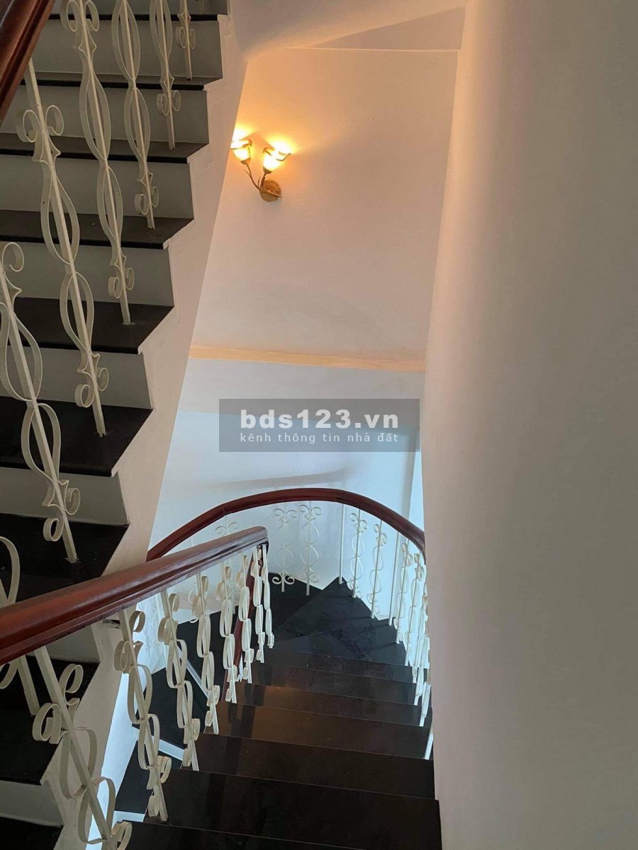 Nhà bán Q10 Hoà Hưng 36m2 1 trệt 4 lầu nhà mới giá 6.8 tỷ - 0989572351