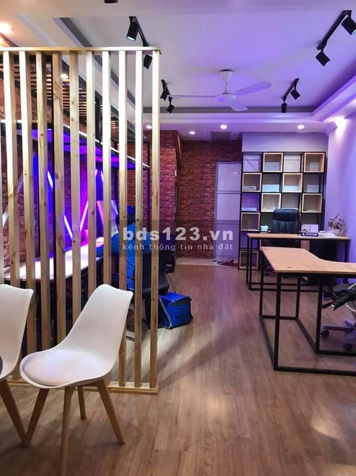 Ngõ thông ô tô tránh nhau, kinh doanh, ô tô đỗ cửa vào nhà 5 tầng đẹp, vào ở ngay