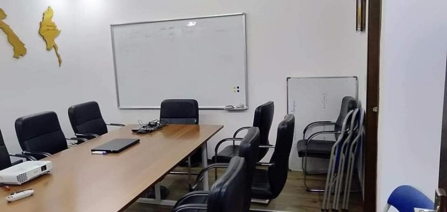 Bán nhà Chùa Bộc 100m2 x 8 tầng MT 8.1, thuê 170tr/th, ô tô, thang máy, vỉa hè.