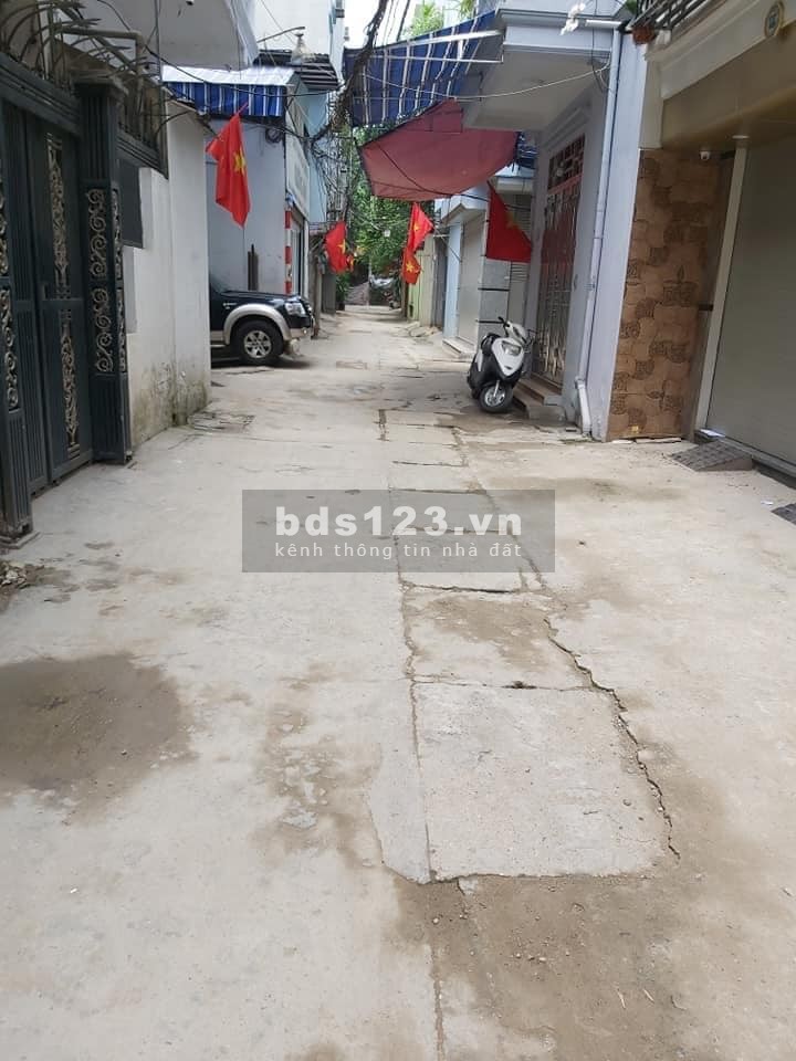 Ngõ thông ô tô tránh nhau, kinh doanh, ô tô đỗ cửa vào nhà 5 tầng đẹp, vào ở ngay