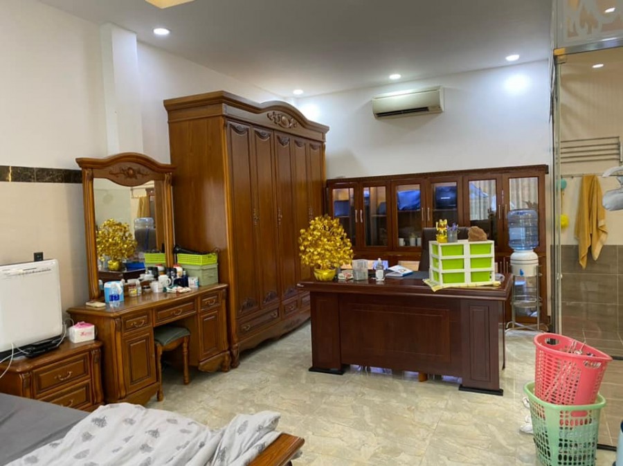 Bán Nhà Lạc long Quân 46M 2T 4.2MT 4.6 TỶ , Vào Ở ngay.