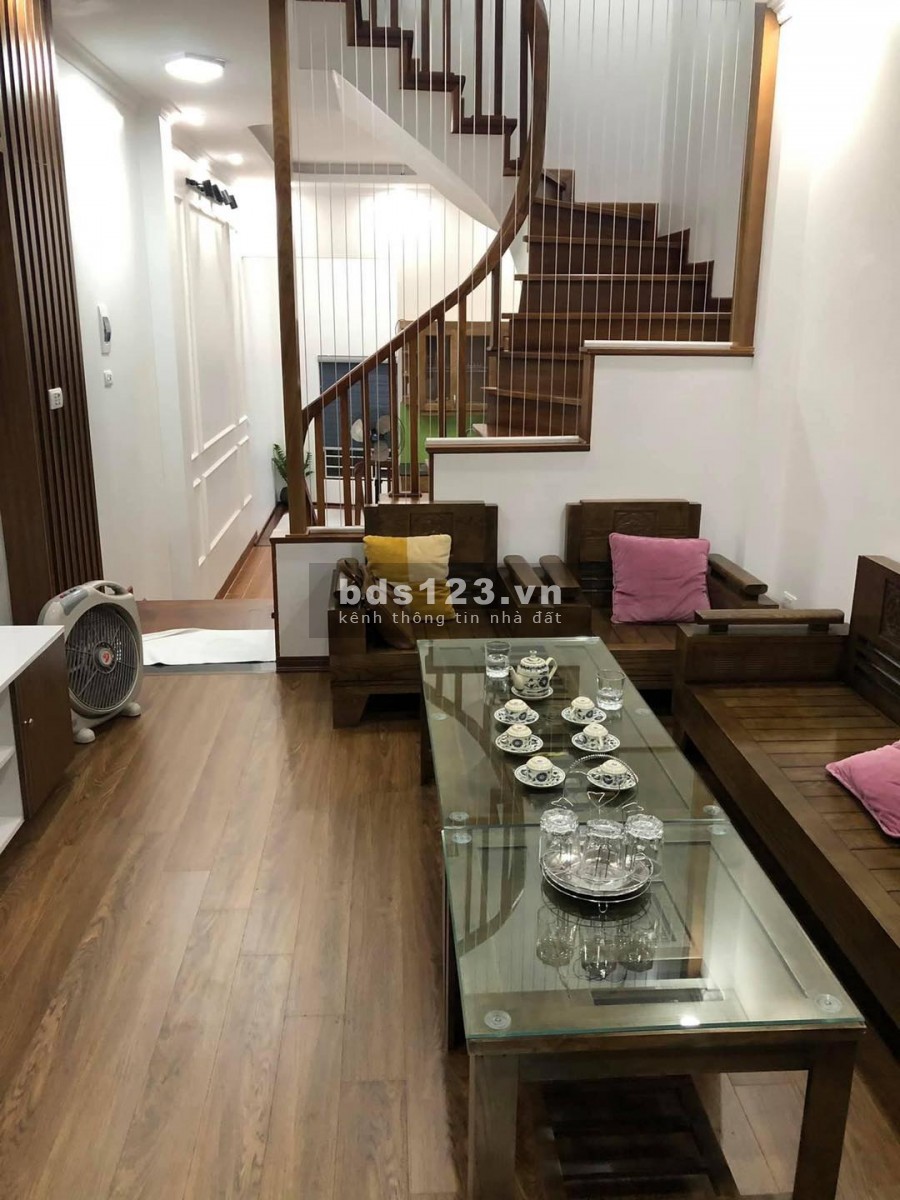 Ngõ 402 Mỹ Đình ô tô qua nhà, kinh doanh tốt, DT 41m2 MT 3,5m, 5 tầng, giá 6,5 tỷ