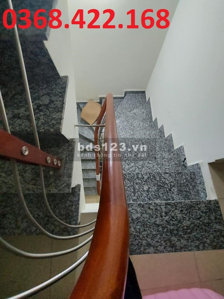 Duy nhất 1 căn tại Hoàng Quốc Việt 5 tầng, dtsd 38m2, giá 3.9 tỷ,