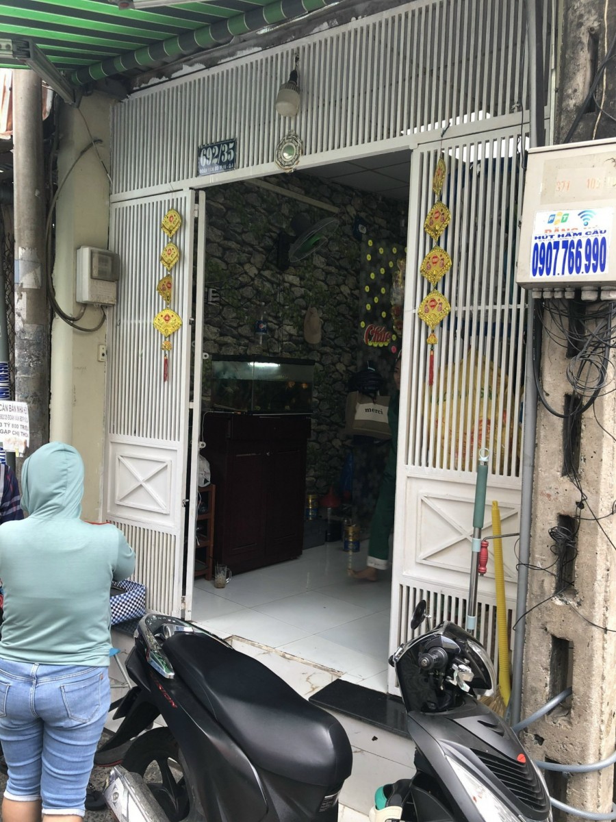 Chính Chủ Cần Bán Nhà ở 692/35 Đoàn Văn Bơ Phường 16 Quận 4