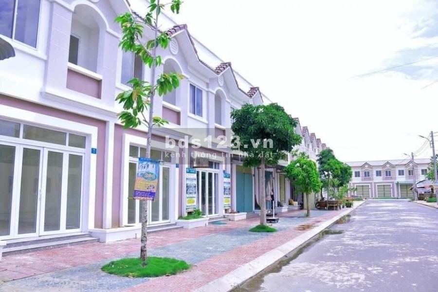 Nhà mặt tiền 1 trệt 1 lầu 470 triệu huyện Hóc Môn