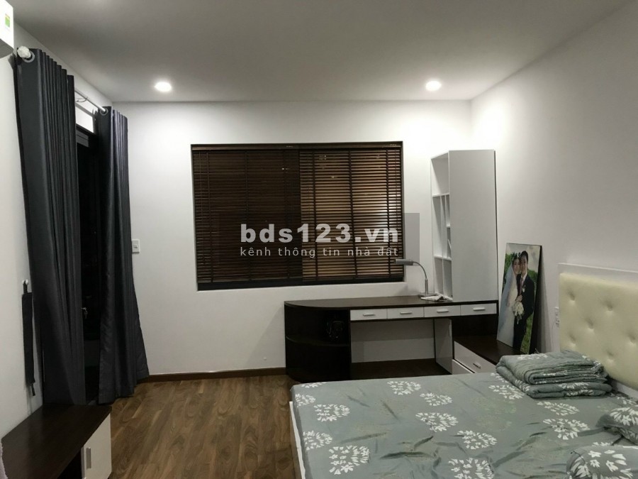 Bán nhà 1 trệt 2 lầu khu chung cư 10 mẫu DT 165m2- 18 tỷ