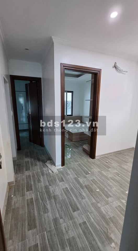 Chính chủ bán tòa nhà Cầu Giấy 90m, 9T, Ô tô đỗ cửa. Dòng tiền hơn 100tr. Nhỉnh 20 tỷ