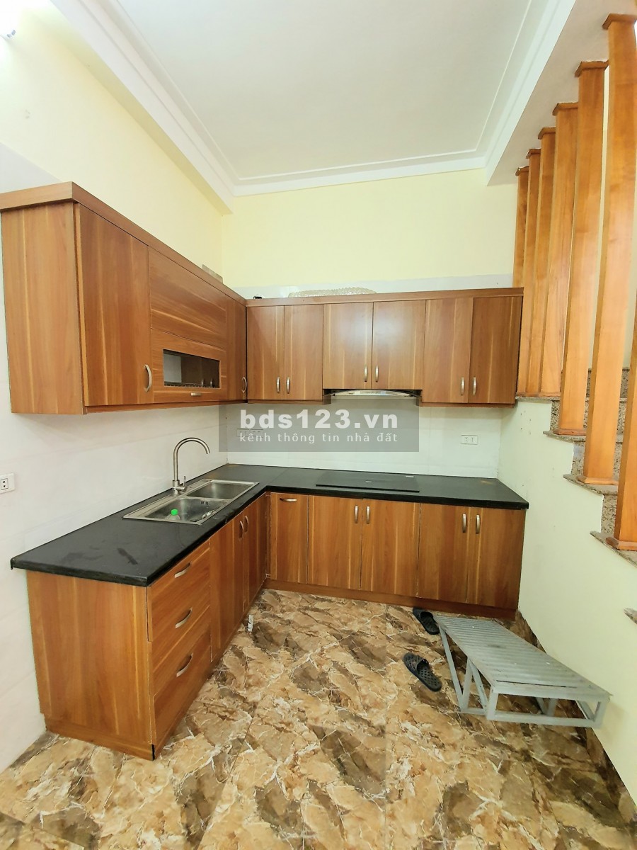 Bán nhà Vĩnh Tuy, Kinh Doanh, ở ngay, gần phố, 500m không thiếu thứ gì, chào 4.86 tỷ