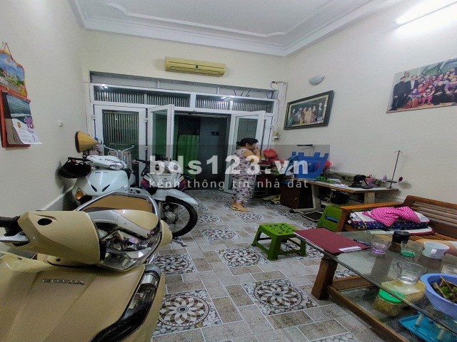 Bán Nhà 4 Tầng Ngõ Nông Rộng Phố Lê Duẩn Đống Đa