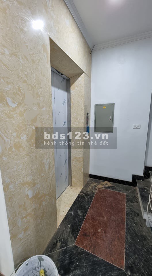 Chính chủ bán tòa nhà Cầu Giấy 90m, 9T, Ô tô đỗ cửa. Dòng tiền hơn 100tr. Nhỉnh 20 tỷ