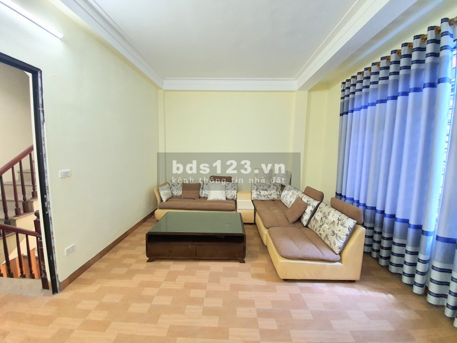 Bán nhà Vĩnh Tuy, Kinh Doanh, ở ngay, gần phố, 500m không thiếu thứ gì, chào 4.86 tỷ