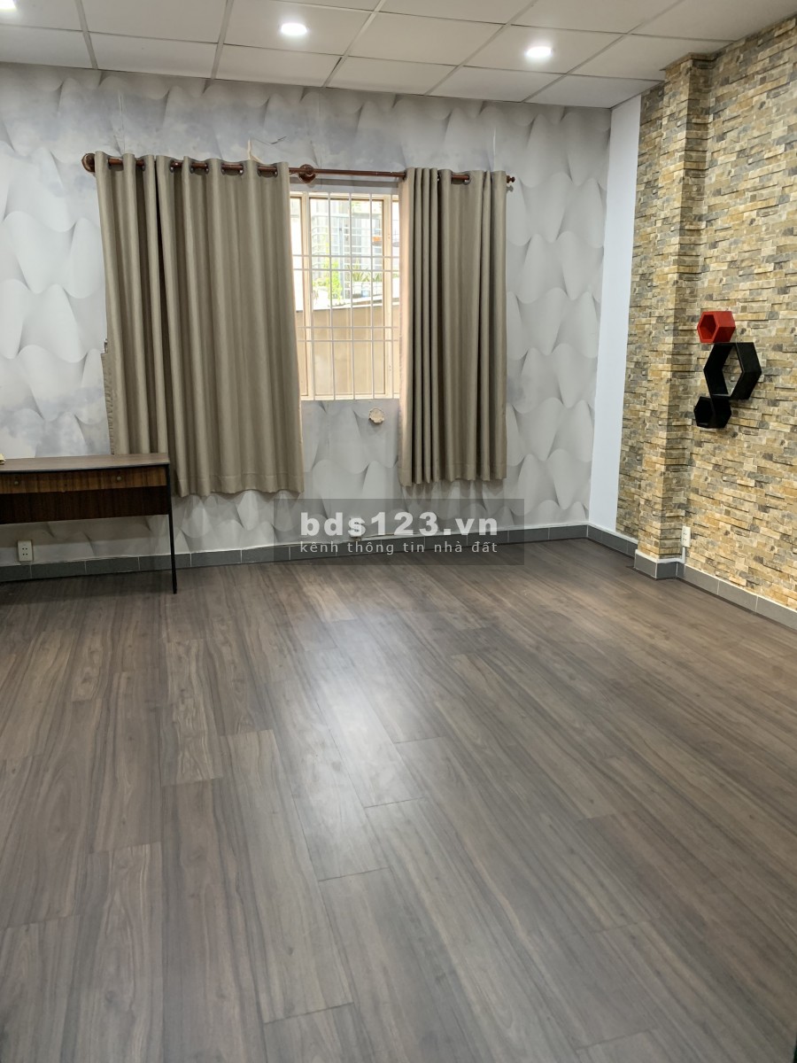 Nhà Đẹp KDC Hồ Biểu Chánh Trệt 2Lầu Giá 9.5Tỷ