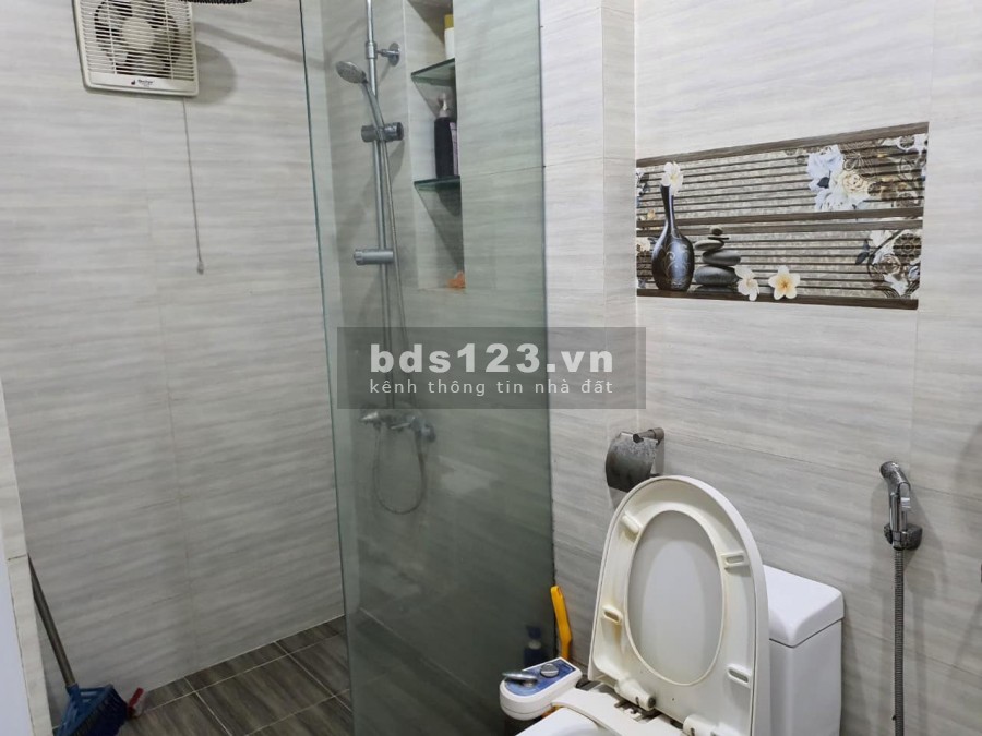 169 Hoàng Mai mang vali vào ở luôn, 40/58M, 4 tầng, giá 3.2 tỷ