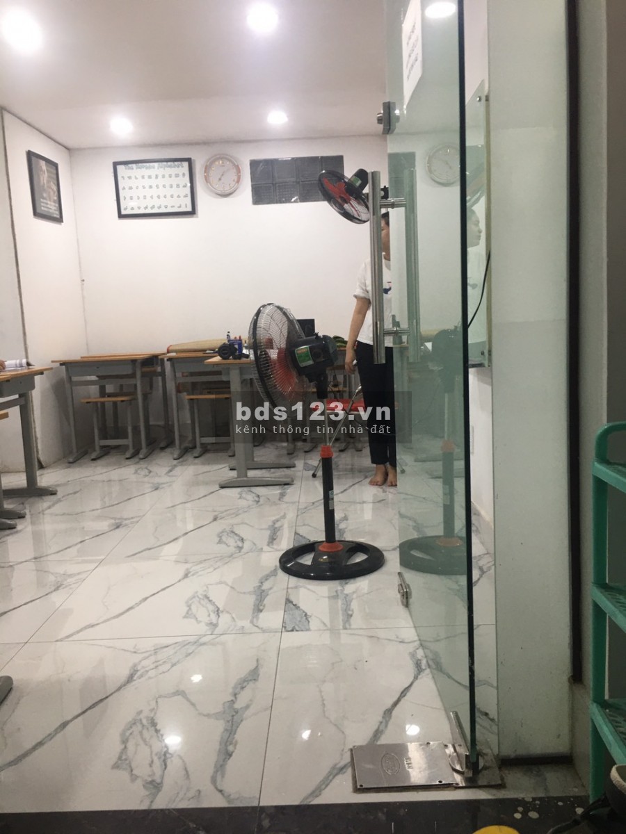 Cho thuê mặt bằng kinh doanh, làm văn phòng 566 Lạc Long Quân