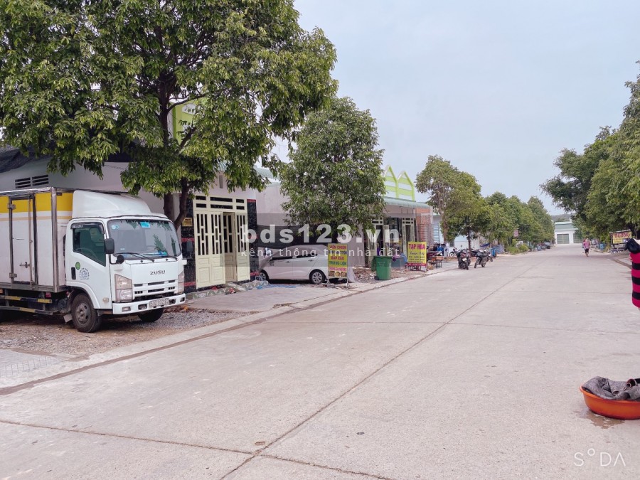 Cần Bán nhanh Lô Đất 150m2,Vị Trí đẹp,Dân cư cực kì đông,Đường thông NE8