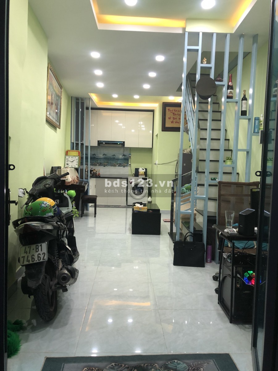 Nhà hoàn công sổ riêng chính chủ giá rẻ Bình Thạnh! chỉ 3 tỷ, cho ai cần!