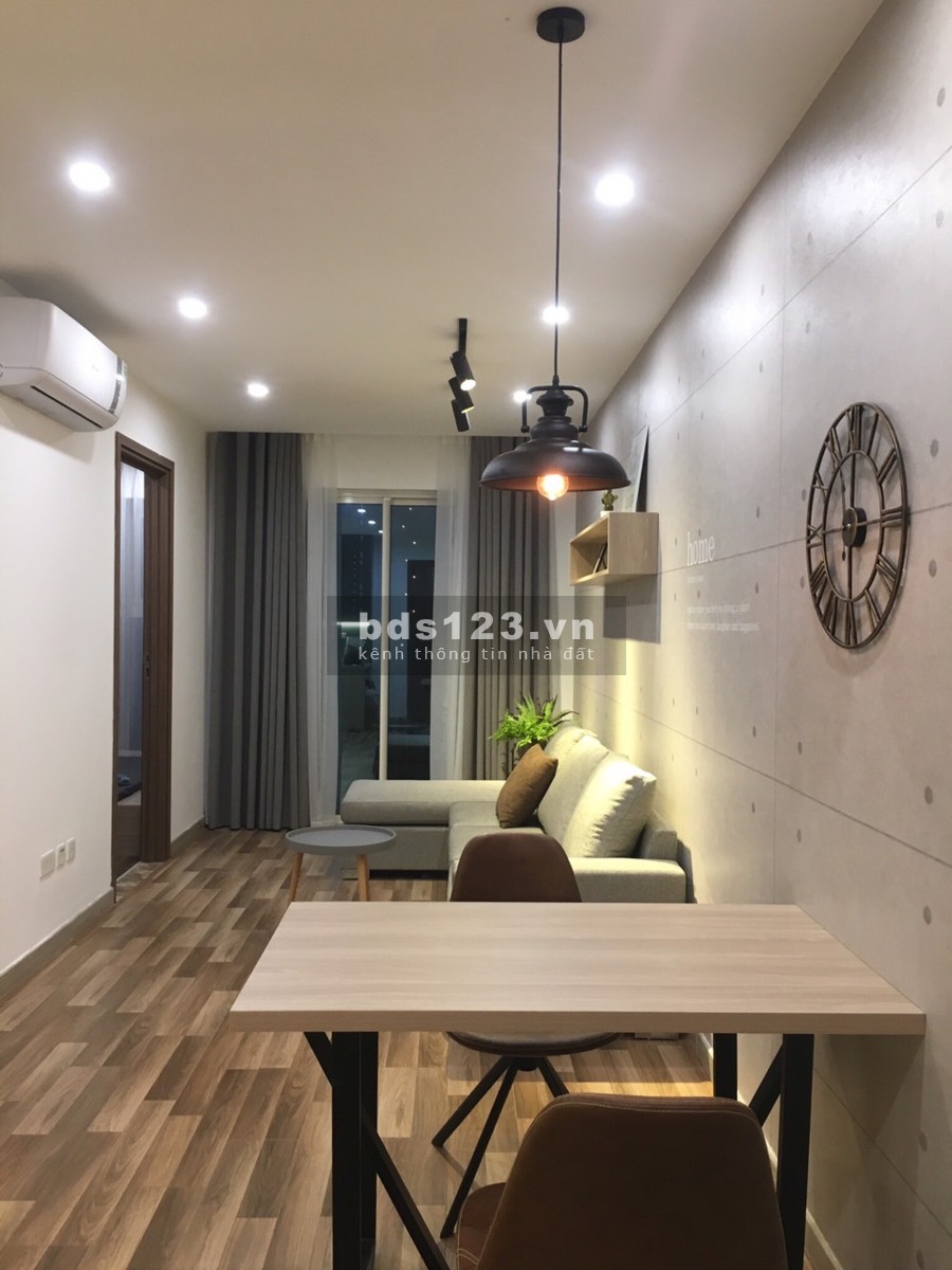 Bán căn hộ ciputra, 2 phòng ngủ, nội thất dầy đủ đẹp, ban công Đông Bắc, giá chỉ 2.5 tỷ đồng