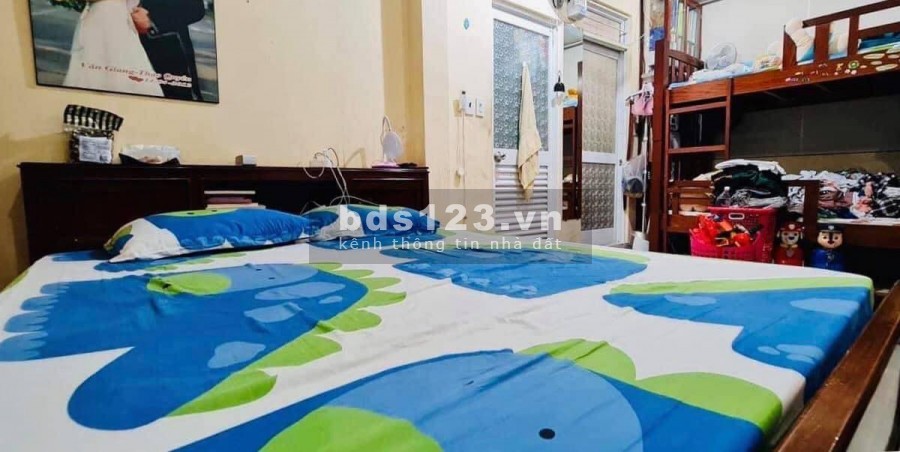 Bán nhà Phú Nhuận - 2MT Lô góc Lê Văn Sỹ Phường 11 - 28M2 – 2Tầng Giá 4.1Tỷ