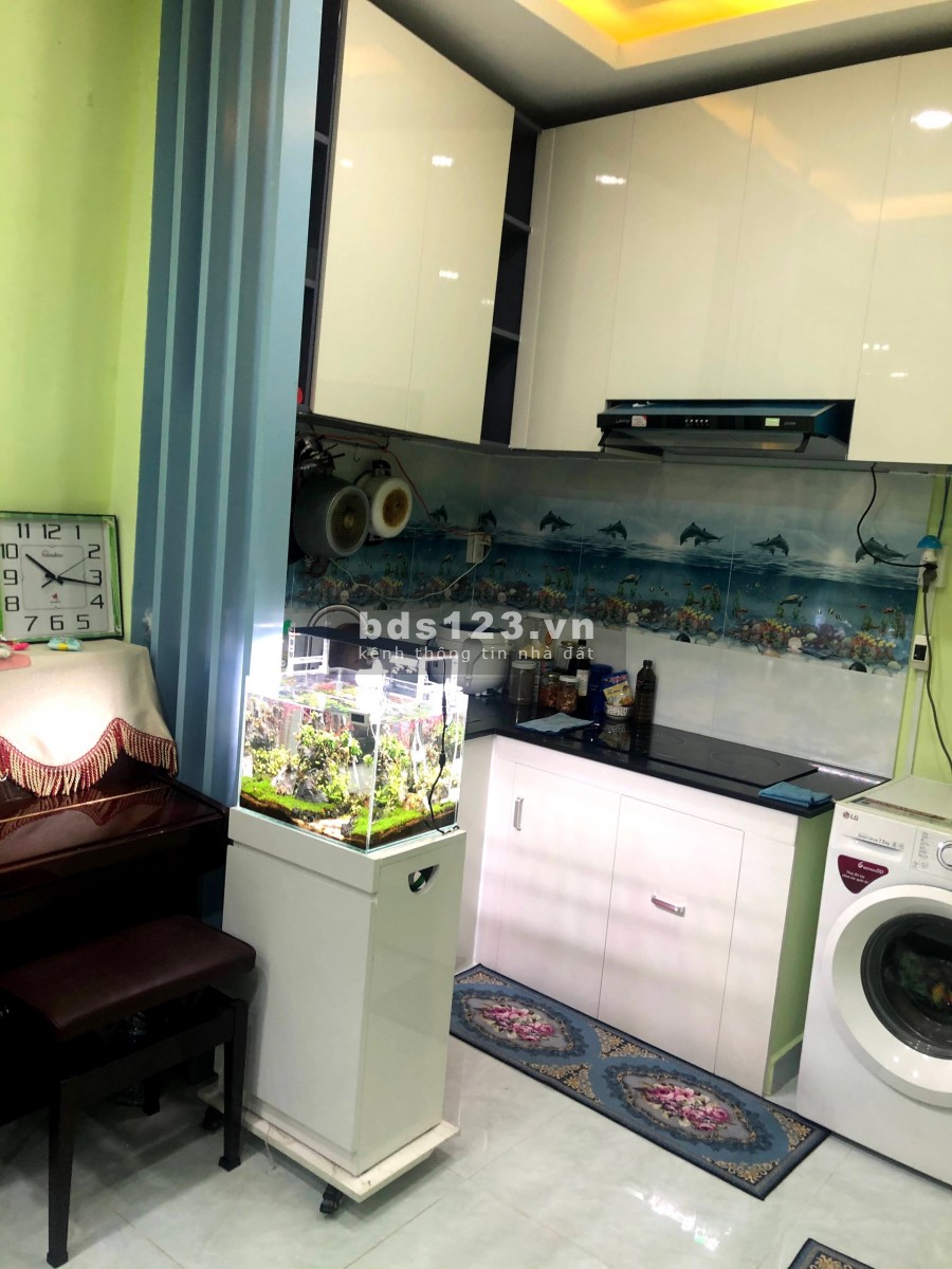 Nhà hoàn công sổ riêng chính chủ giá rẻ Bình Thạnh! chỉ 3 tỷ, cho ai cần!