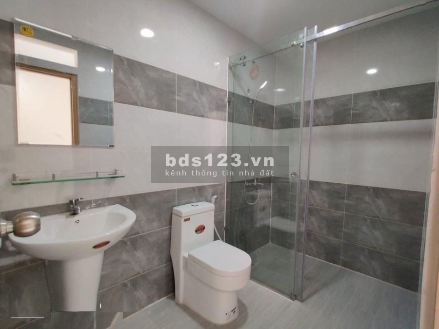 Nhà mặt tiền 1 trệt 1 lầu 470 triệu huyện Hóc Môn