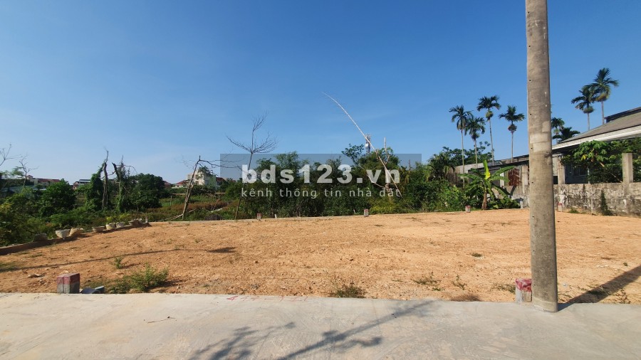 Đất kiệt ô tô Nguyễn Khoa Văn gần Bưu điện Hương Thủy chỉ 9xx triệu. LH 0796571878