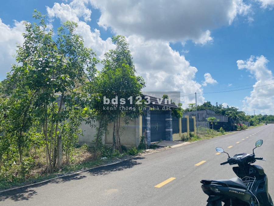 Chính chủ cần bán lô đất đẹp ngay thị trấn Đất Đỏ Huyện Đất Đỏ Bà Rịa Vũng Tàu