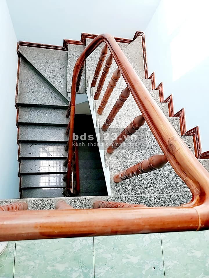 Hẻm ô tô thông, nhà đẹp, dt 48m2, Âu Cơ, Quận Tân Bình, giá 6 tỷ, gần Cư Xá Lữ Gia, lh 0886880910