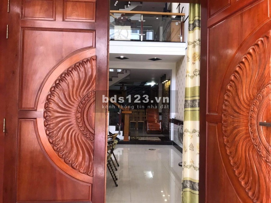 Bán nhà Tân Bình 6.8 tỷ, 5 tầng ô tô tải vào trước nhà. 0797110680