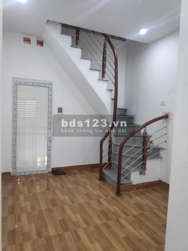 Bán nhà chung cư Nam Đồng- Đống Đa, tầng 4, 61m2, 2PN
