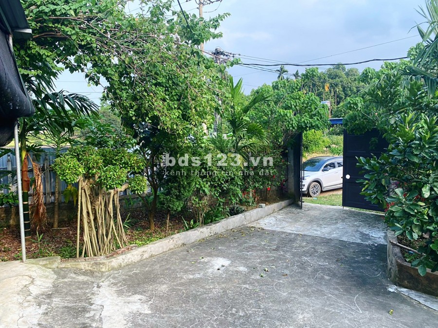 Gửi bán mảnh đất sẵn nhà S hơn 1600m2 130m thổ cư tại xã Liên Sơn- Lương Sơn-