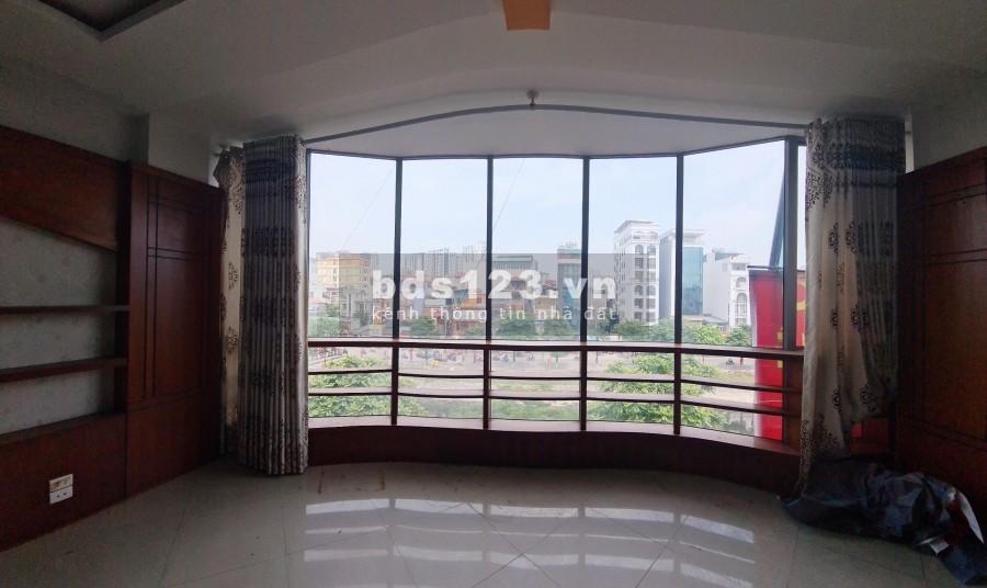 Cho thuê văn phòng 303 Vũ Tông Phan, giá 10 triệu/tháng