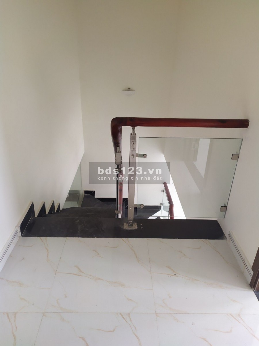 Nhà CC Shr kẹt tiền cần bán đường 835