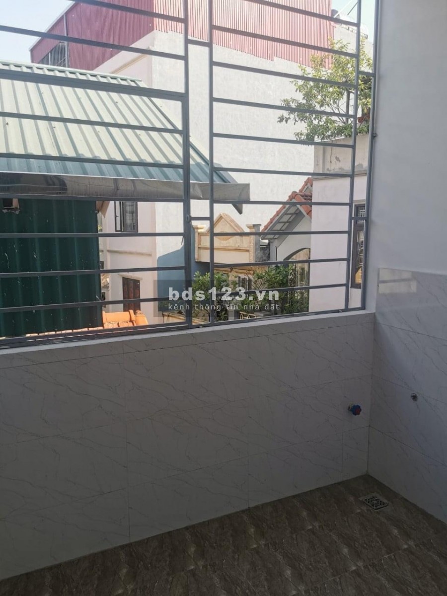 Bán nhà Hoàng Mai bán giá 3,3 tỷ, dtsd 33m2, 4 pn, 5 wc