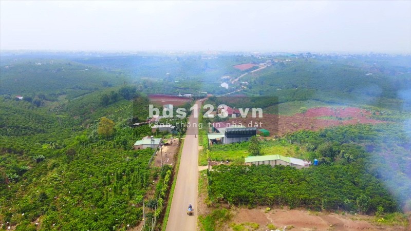 Do gia đình kẹt tiền nên em xin phép bán rẻ 2 nền liền kề đẹp nhất nhì trong khu - em cam kết giá của em rẻ hơn những nền xung quanh 15%