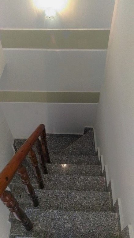 Nhà chính chủ bán gấp đang bị nợ hành, 4 tầng đúc kiên cố