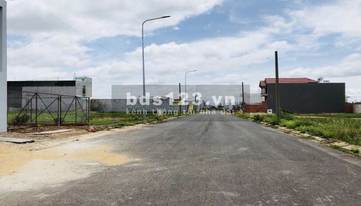 4680m2 (56x83m) đường ô to, sàt khu cn, gần chợ, khu dân cư đông đúc, giá 450 triệu