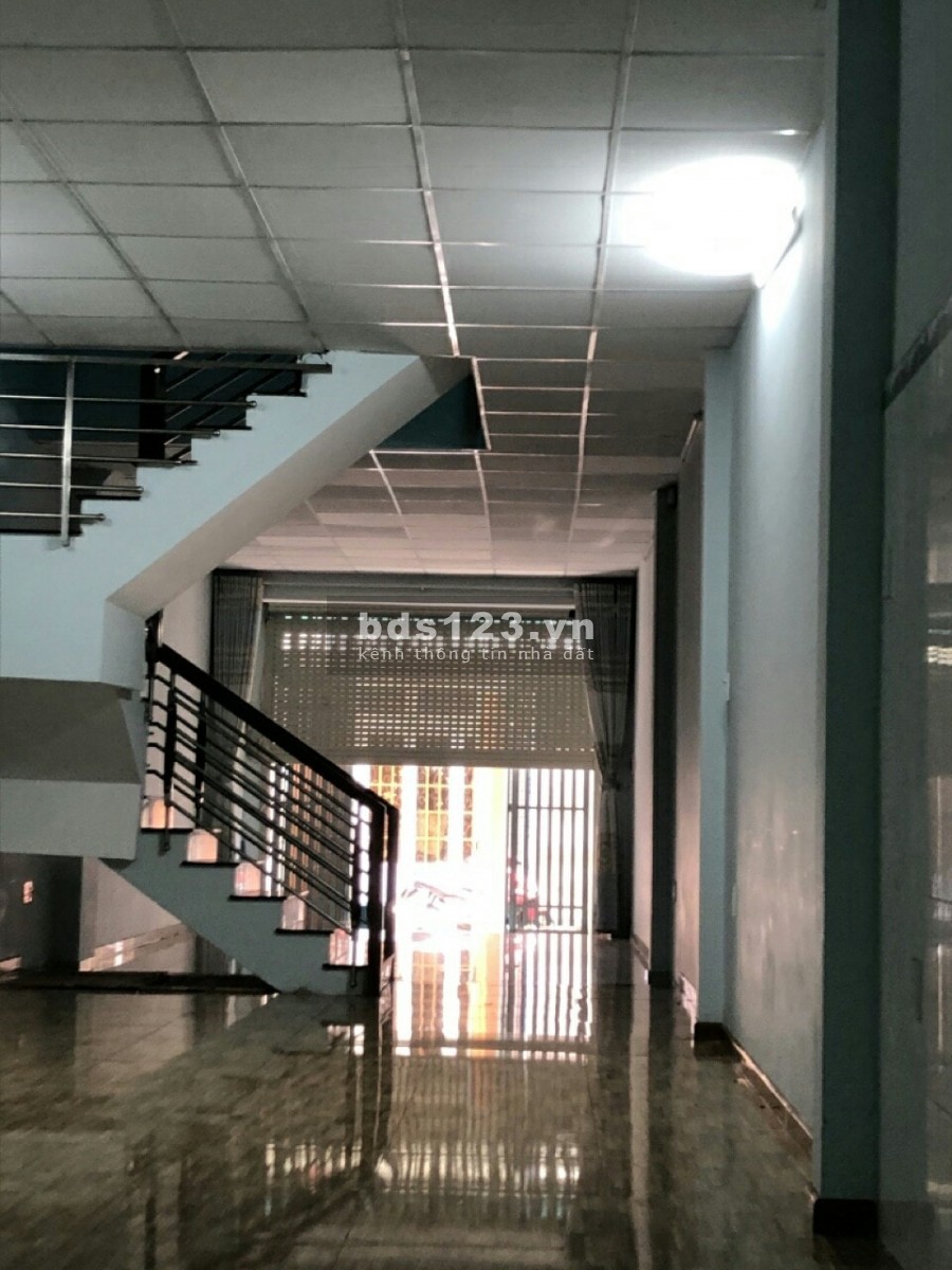 Nhà Hẻm xe hơi, giáp Tân Bình. 4 x 21, 2 tầng, 3PN, ở hoặc KD đều được