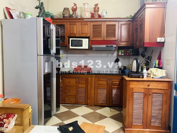 Bán nhà Minh Khai 24mx4T, giá 2.65 tỷ lh 0916010180