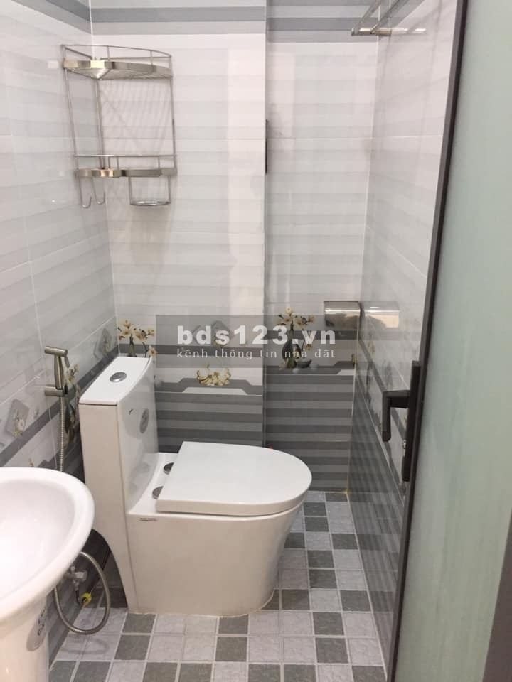 Bán Gấp Nhà (4x16) 1 Tấm, Sổ Riêng, Giá 650tr Sẵn Nội Thất Dọn Ở Ngay Chợ Nhị Xuân, 0938448616