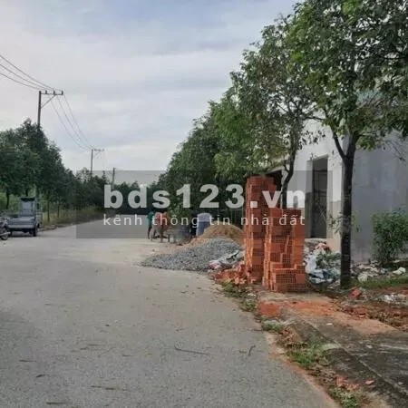 Gia đình cần tiền bán gấp lô đất 125 ở vị trí đẹp, sát kcn dân đông