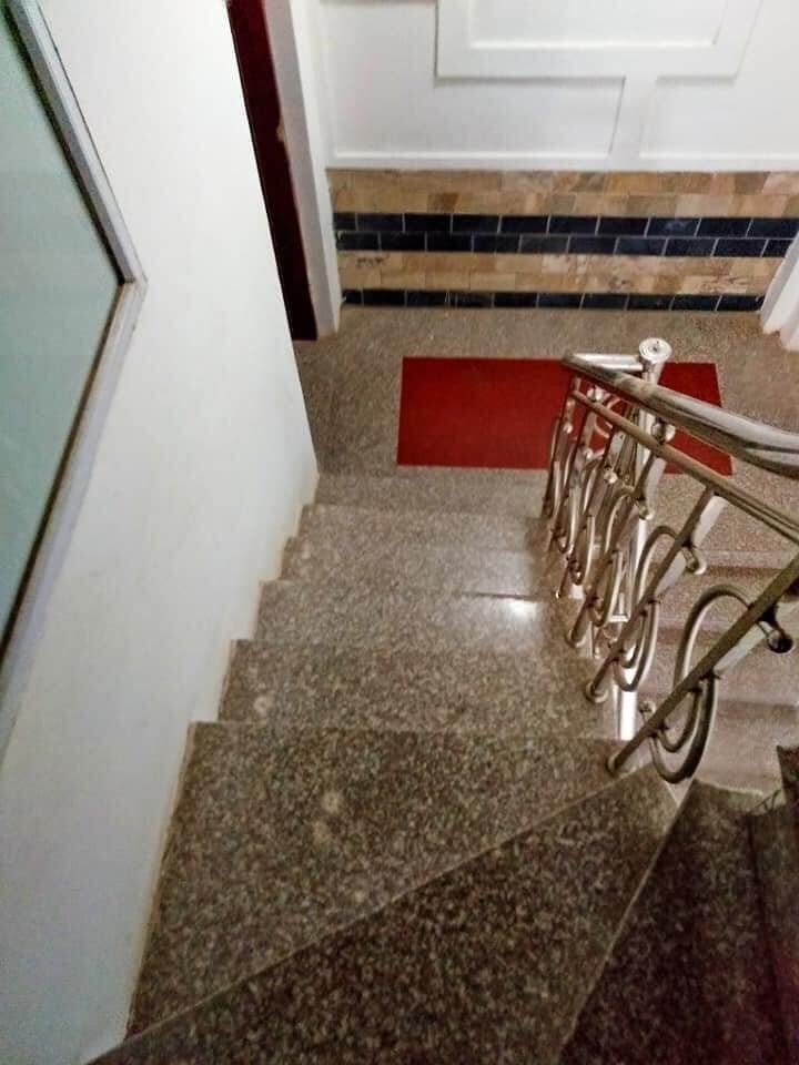 Bán nhà Xuân Thuỷ 6Tgiá 5.75 tỷ 8 phòng cho thuê, gần ô tô