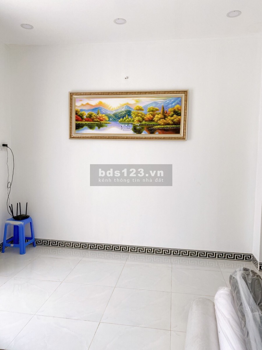 Bán nhà đường MT Phạm Thế Hiển DT 5 x 20 Giá 11tỷ