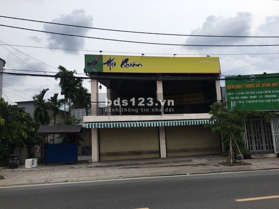 Mặt Tiền Đường Nguyễn Duy Trinh, dân cư tấp nập