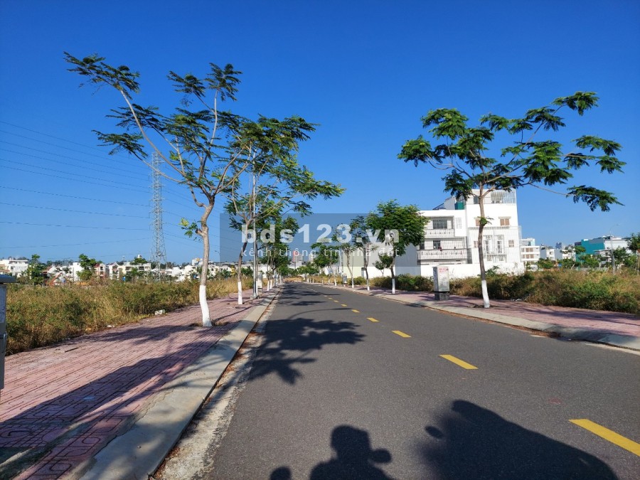 Bán nhanh lô đất 2 mặt tiền 98m2 Khu đô thị Lê Hồng Phong 2 Nha Trang (Hà Quang 2)